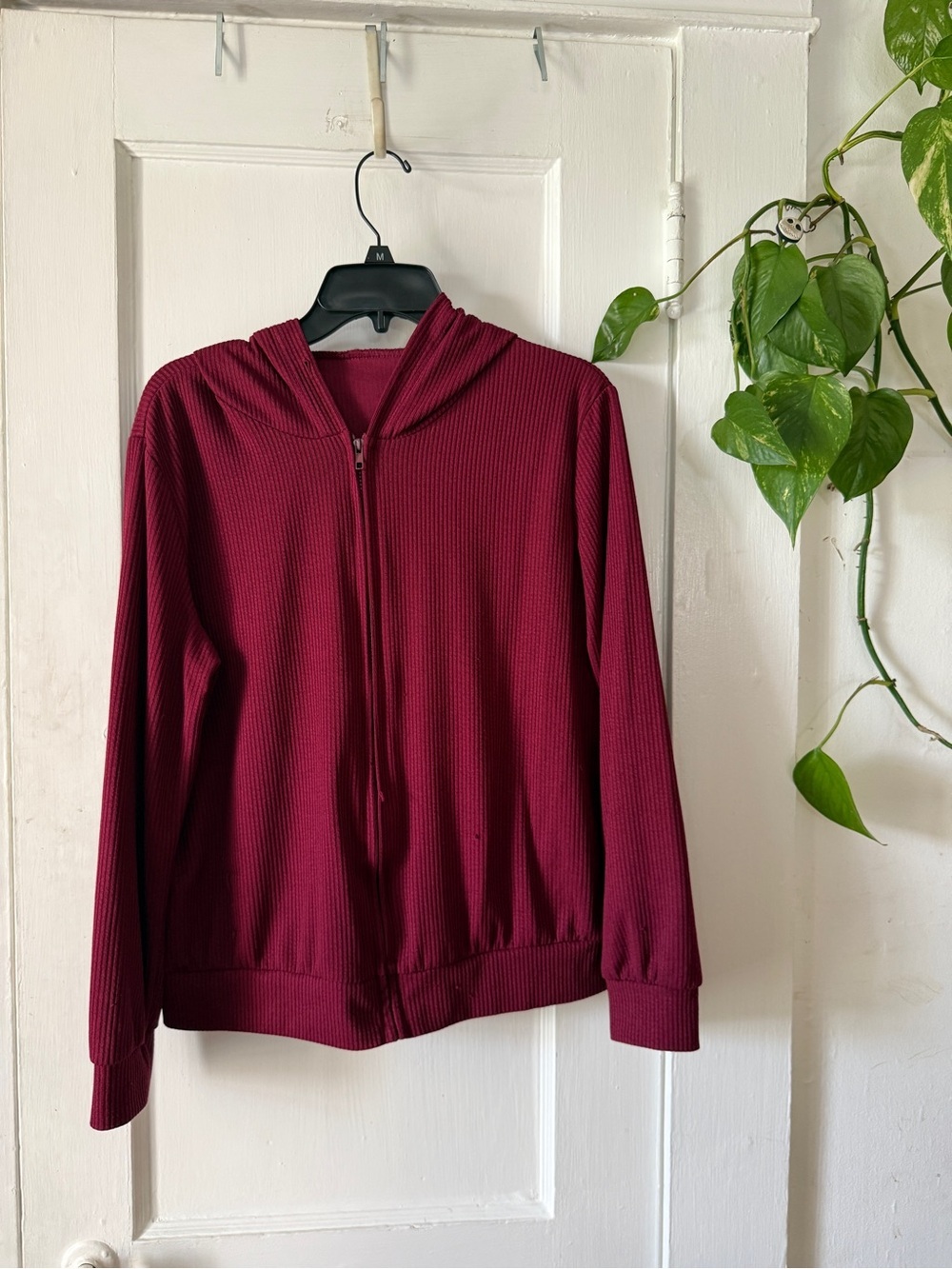 Burgundy Ribbed Zip-Up Hoodie size L